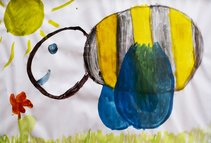 Die dicke, gemütliche Biene ist ein eindeutiges Lieblingsbild vieler Mitarbeiter und Besucher.